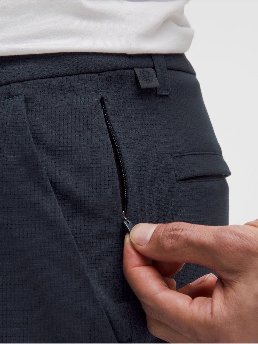 9" Lululemon Commission Short Classic 9" in color Obsidian ( deep gray) - Picture 7 of 11